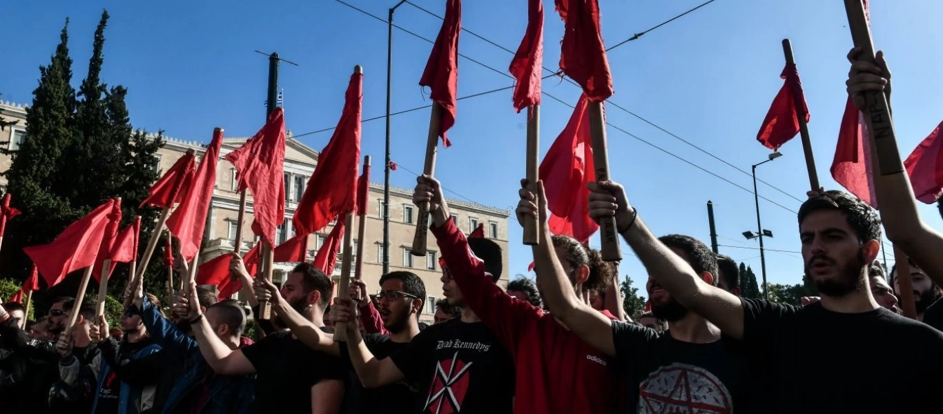 Επεισόδια στο φοιτητικό συλλαλητήριο - Τραυματίστηκαν δύο φωτορεπόρτερ (φωτό)